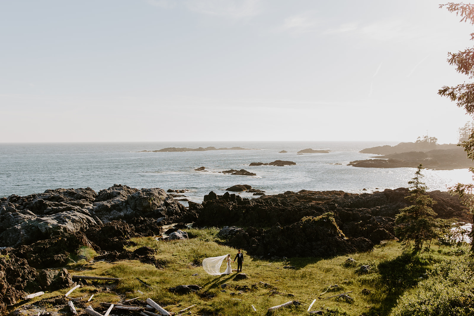 a stunning and intimate Ucluelet Elopement