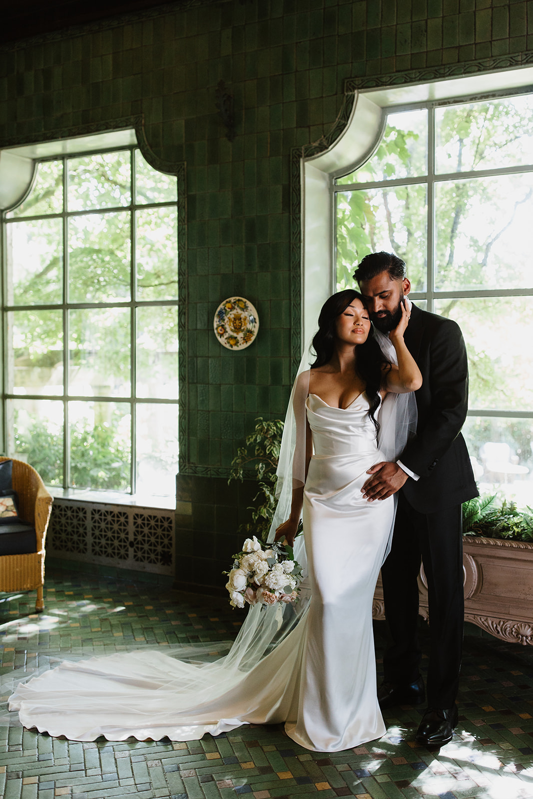 Kaitlyne and Jimmy’s summer wedding at Hycroft Manor was an elevated garden party full of intentional details, minimal green and white décor, and relaxed elegance. As a Vancouver wedding photographer specializing in editorial and documentary-style photography, I captured every candid and stylish moment of their beautiful celebration